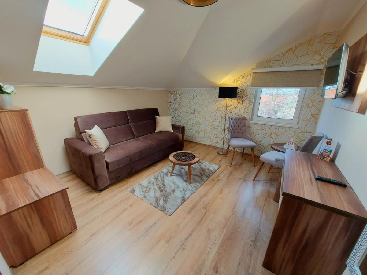 Papuli Rooms 4U Senta Extérieur photo