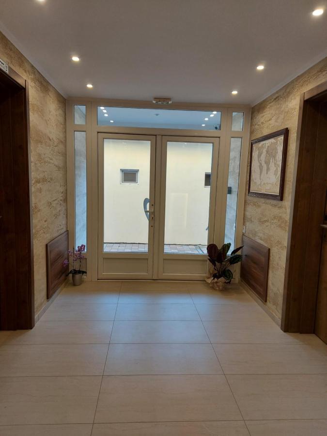 Papuli Rooms 4U Senta Extérieur photo